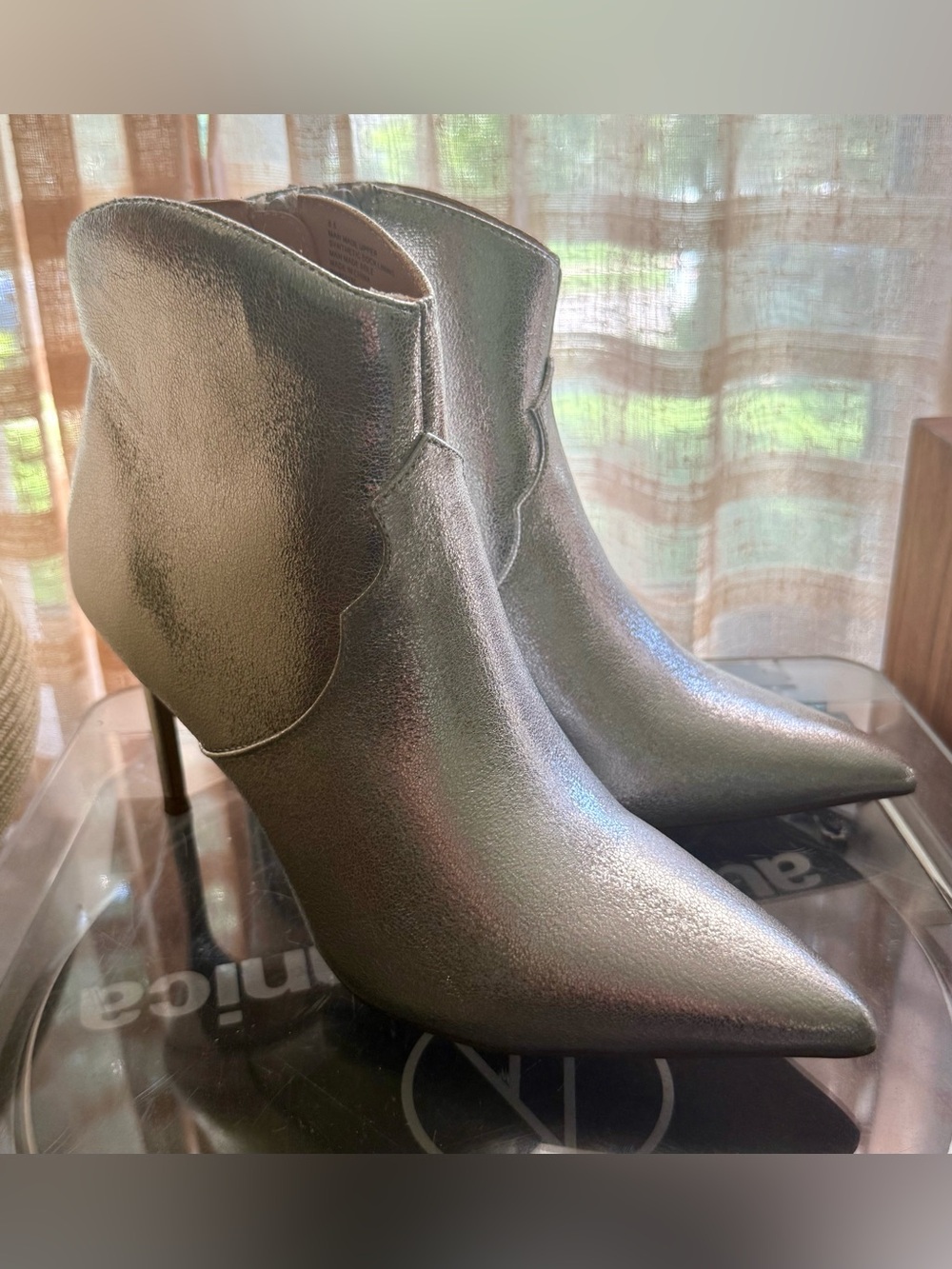 Express 8.5 Metallic Silver Pointed Toe Ankle Boots with Western Design NEW